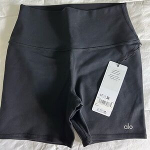 ALO Yoga Black Airbrush High Waist 5” Biker Shorts Size Medium